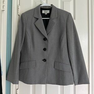 LE SUIT Black White Houndstooth Blazer Women Size 12p Lined Long Sleeve Pockets